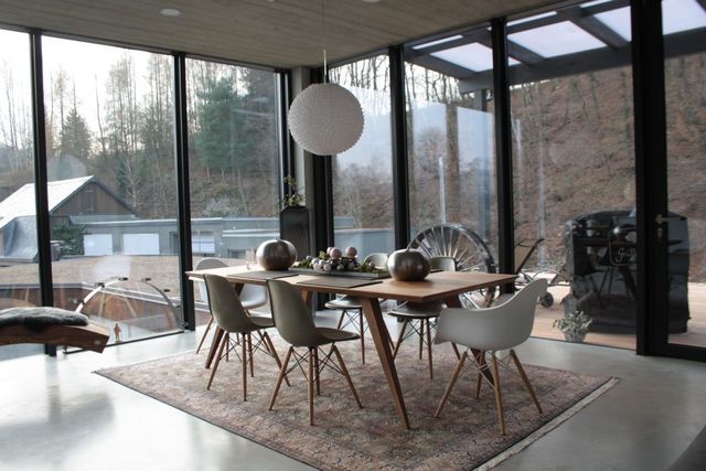 Massivholzmöbel